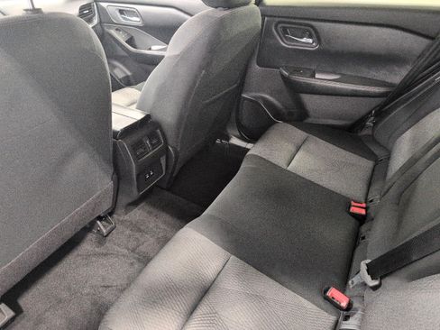 Used 2025 Nissan Rogue SV AWD/4WD image 21