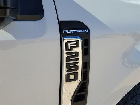 Used 2024 Ford F250 Platinum image 13
