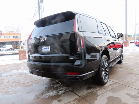 Used 2023 Cadillac Escalade Sport image 8