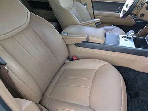 Certified 2025 Land Rover Range Rover SE AWD/4WD image 21