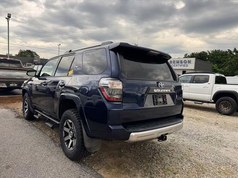 Used 2018 Toyota 4Runner TRD Off-Road Premium AWD/4WD image 7