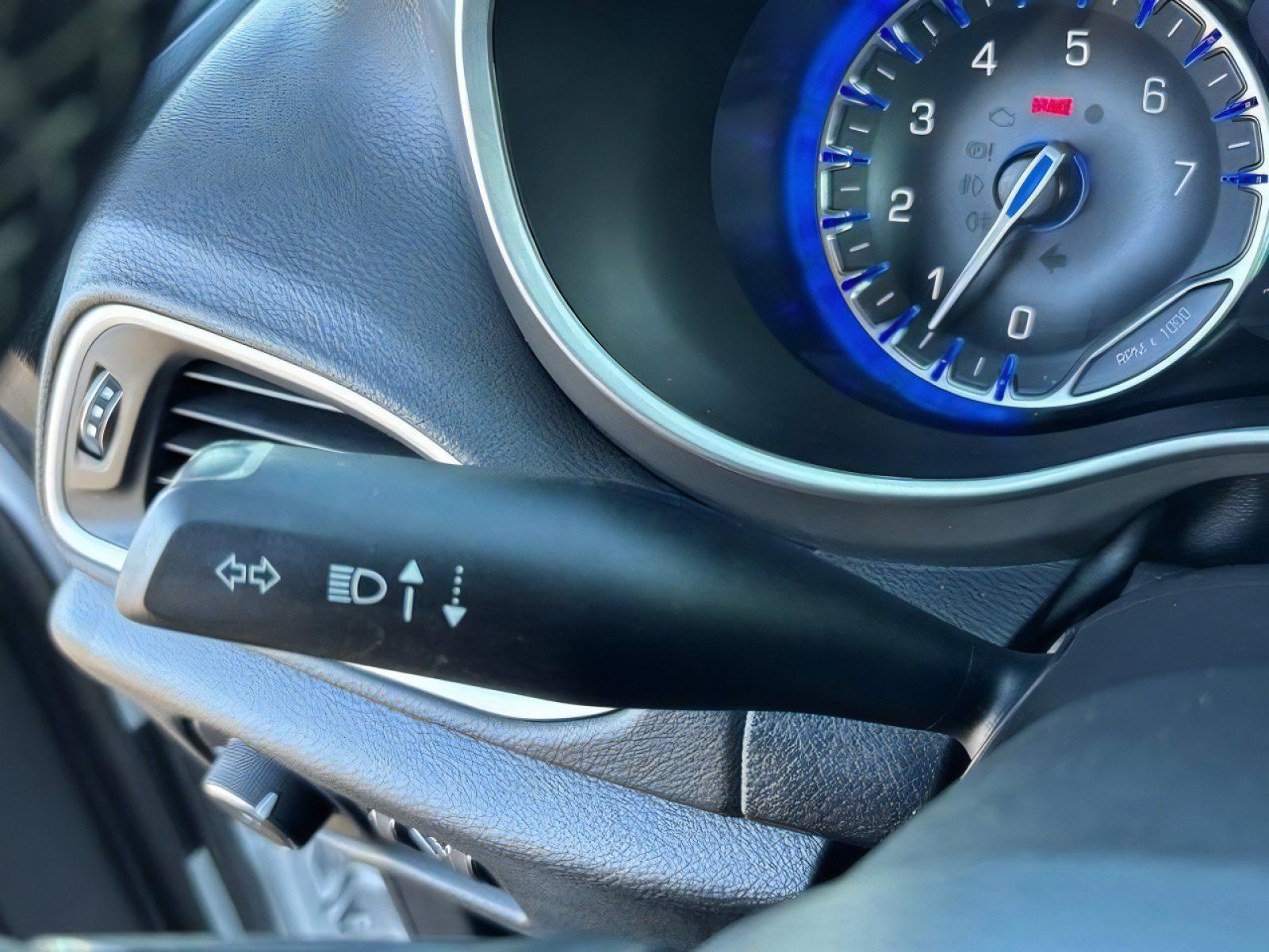 Used 2025 Chrysler Pacifica Select FWD image 23