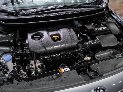 Used 2017 Kia Forte S FWD image 44