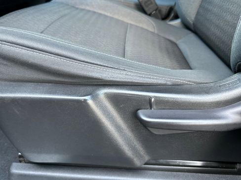 Used 2020 Chevrolet Silverado 1500 LT image 13