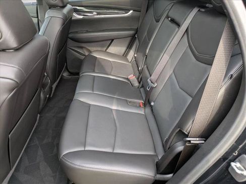 Used 2021 Cadillac XT5 Premium Luxury w/ LPO, Premium Carpet Package AWD/4WD image 18