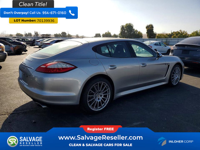 Used 2012 Porsche Panamera 4 image 4