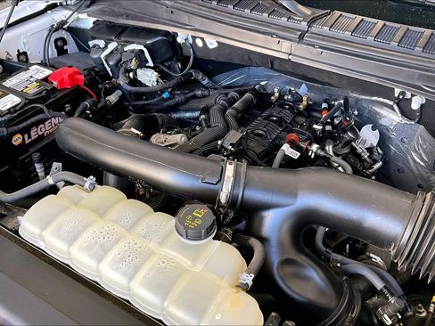 Used 2024 Ford Expedition Limited image 30