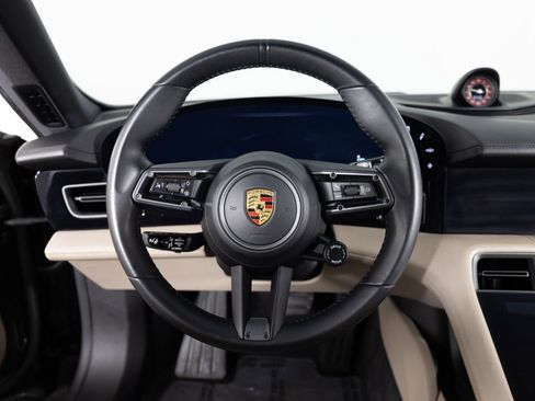Used 2022 Porsche Taycan 4S image 33