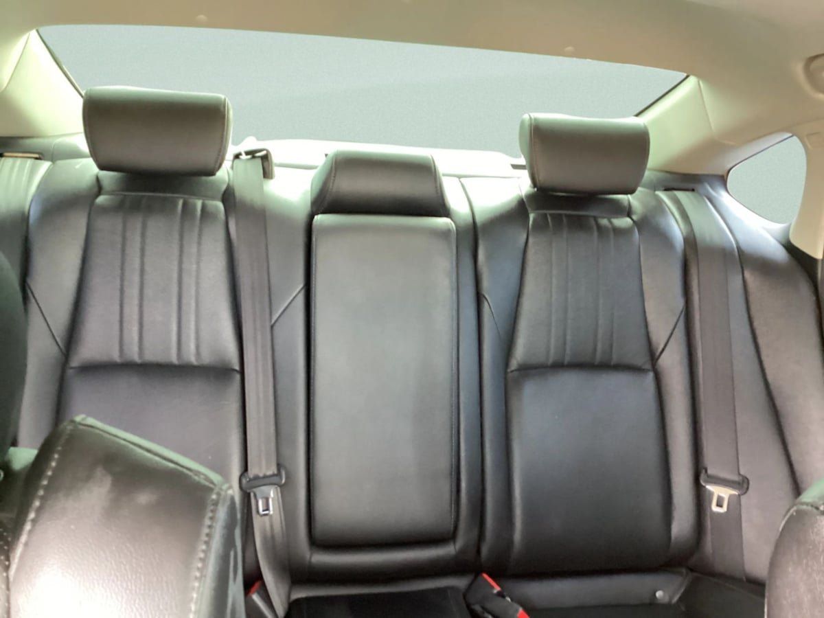 Used 2020 Honda Accord Touring image 11