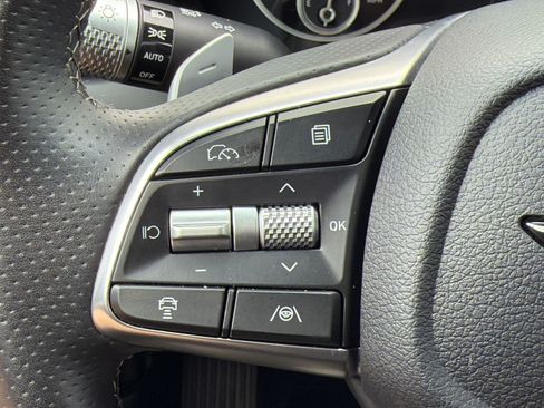 Used 2026 Genesis G70 2.5T RWD image 17