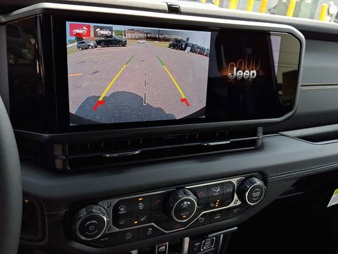 New 2026 Jeep Wrangler Unlimited Sahara AWD/4WD image 13