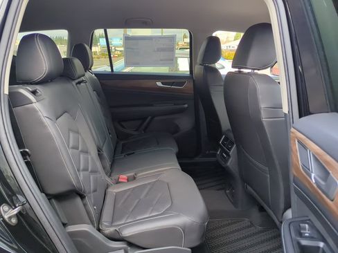 New 2026 Volkswagen Atlas SE image 31