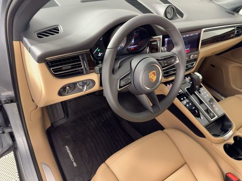 Certified 2026 Porsche Macan S AWD/4WD image 4