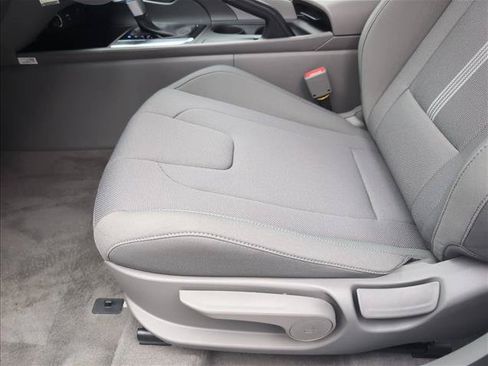 New 2026 Hyundai Elantra SE FWD image 4