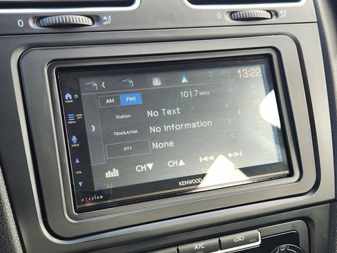 Used 2013 Volkswagen Golf TDI image 16