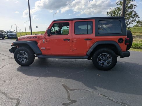 Used 2019 Jeep Wrangler Unlimited Sport S AWD/4WD image 7