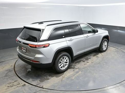 New 2026 Jeep Grand Cherokee Laredo AWD/4WD image 36