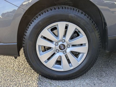 Used 2019 Subaru Outback 2.5i image 6