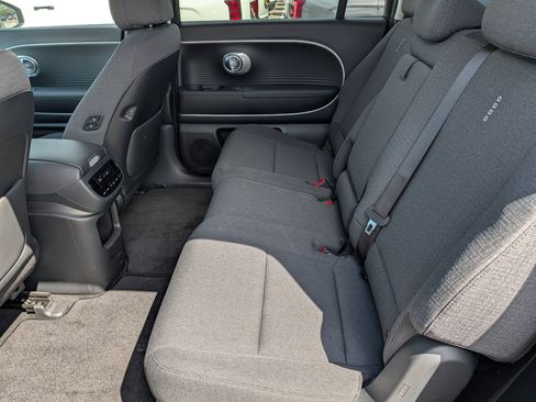 New 2026 Hyundai Ioniq 9 SE AWD/4WD image 8