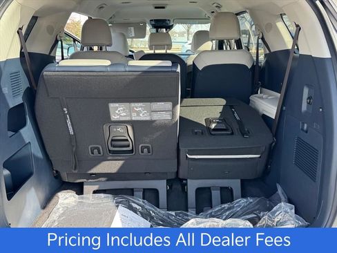 New 2026 Kia Carnival EX FWD image 7