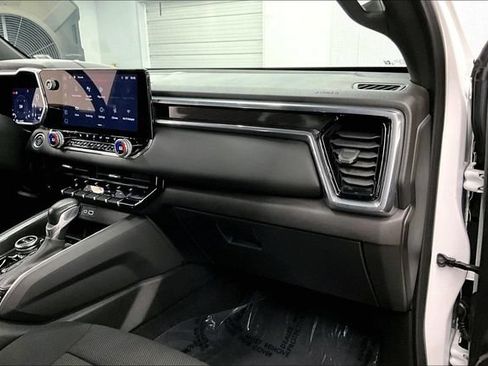 Used 2024 GMC Canyon Elevation w/ Convenience Package AWD/4WD image 20