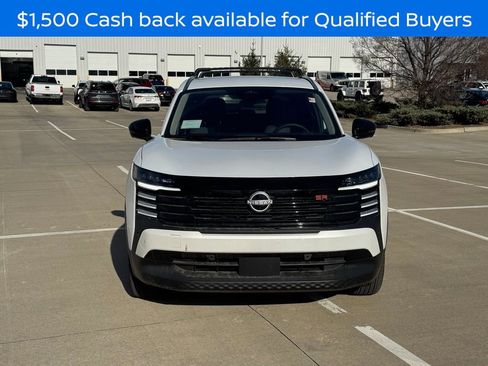 New 2026 Nissan Kicks SR w/ Cold Weather Package image 2