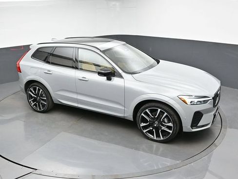 Used 2024 Volvo XC60 B5 Ultimate w/ Protection Package Premier AWD/4WD image 45