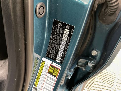 Used 2025 Toyota Camry SE image 30