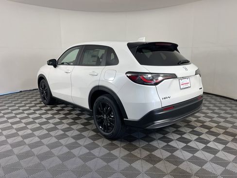 New 2026 Honda HR-V Sport image 3