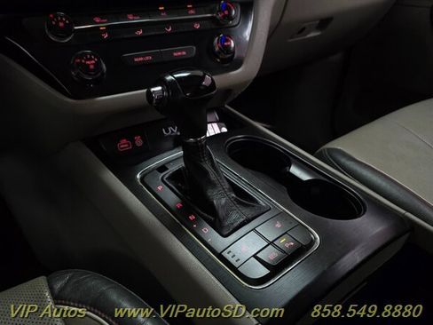 Used 2017 Kia Sedona LX w/ LX Essentials Premium Package FWD image 21