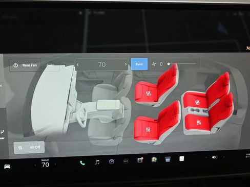 Used 2022 Tesla Model X image 32