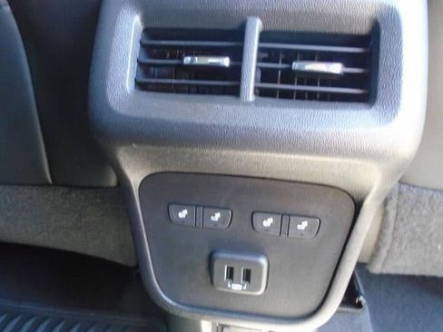 Used 2019 Chevrolet Equinox Premier image 23