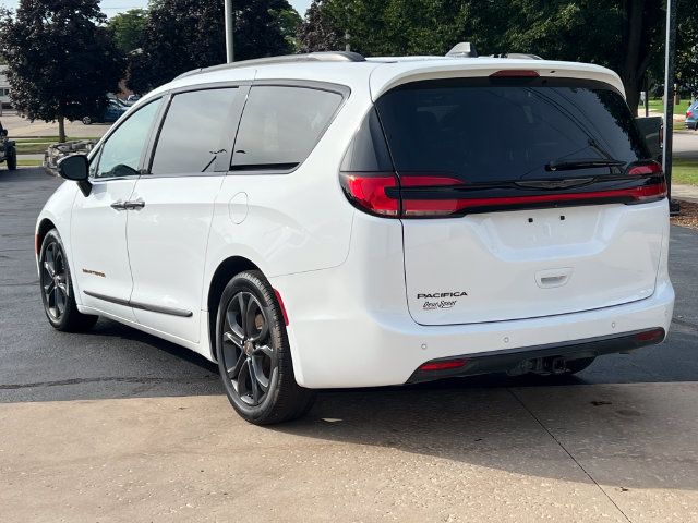 Used 2024 Chrysler Pacifica Touring-L w/ Road Tripper Package FWD image 11