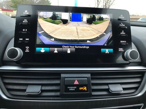Used 2019 Honda Accord EX image 22