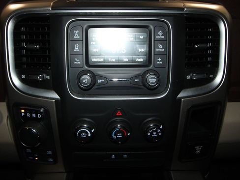 Used 2014 RAM 1500 Big Horn image 13
