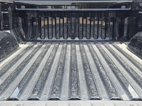 Used 2025 Chevrolet Silverado 1500 Custom Trail Boss w/ LPO, Dark Essentials Package AWD/4WD image 37