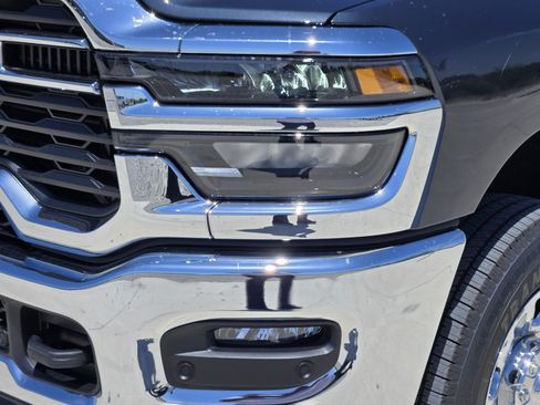 New 2026 RAM 2500 Tradesman AWD/4WD image 7