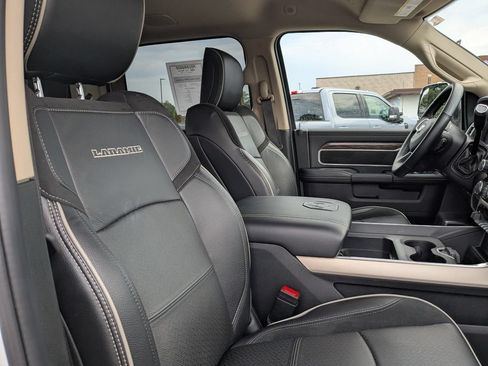 Used 2021 RAM 3500 Laramie AWD/4WD image 16