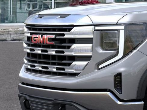 New 2026 GMC Sierra 1500 SLE image 13