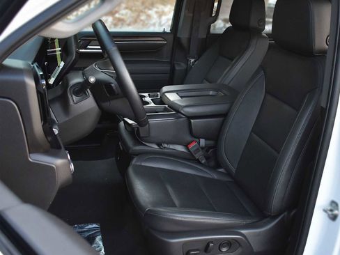 Used 2025 GMC Sierra 1500 SLT image 10