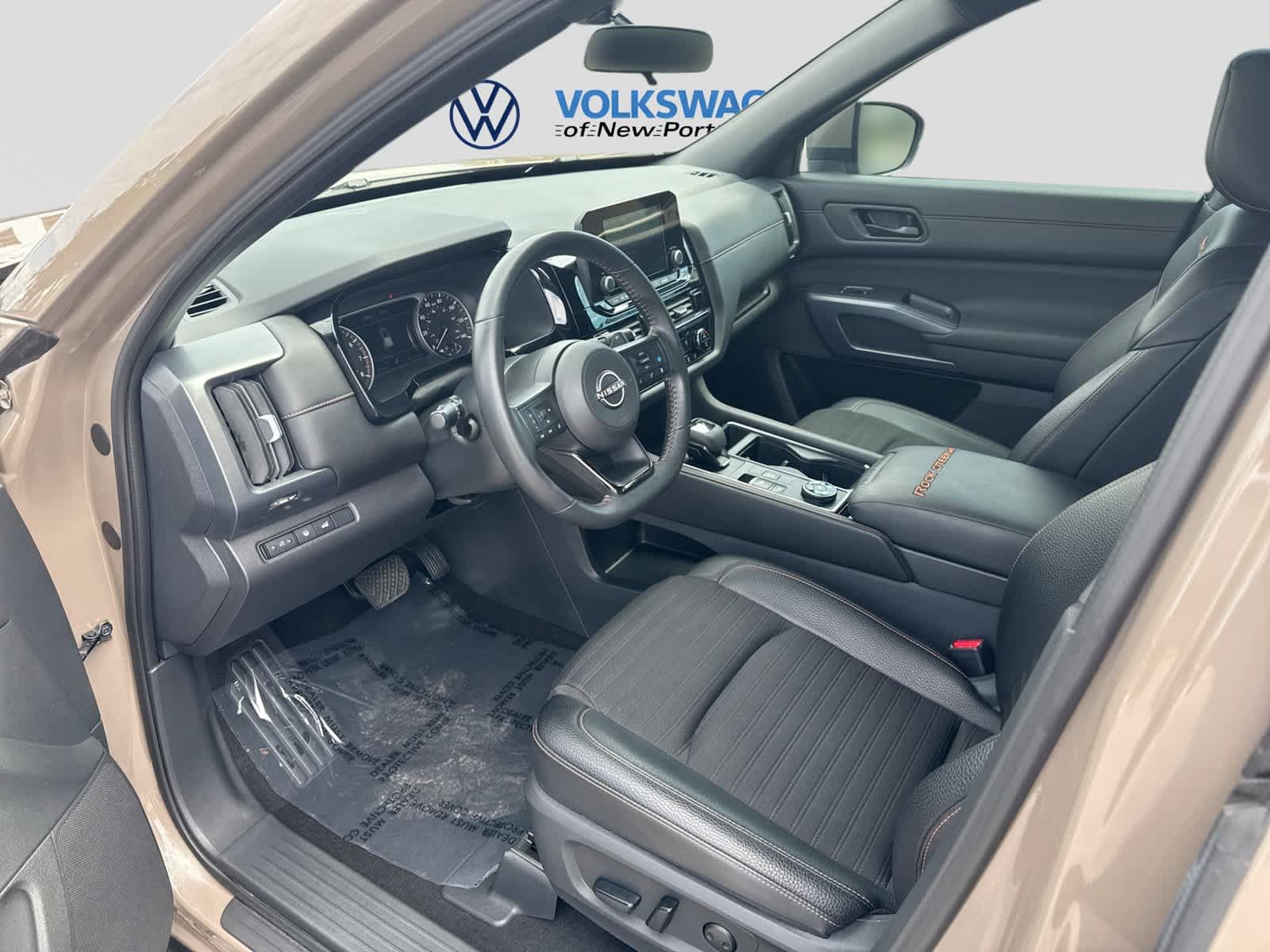 Used 2025 Nissan Pathfinder Rock Creek AWD/4WD image 10