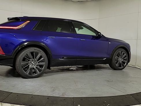 New 2026 Cadillac Lyriq Signature Sport image 7