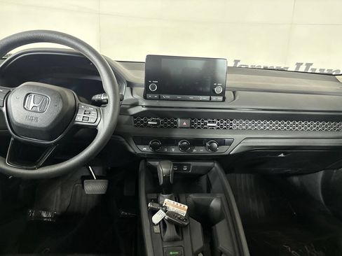 Used 2025 Honda Accord SE image 24
