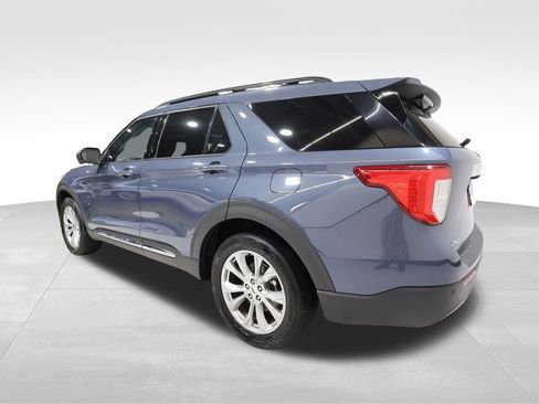 Used 2021 Ford Explorer XLT w/ Equipment Group 202A image 2