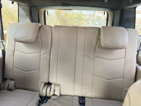 Used 2018 Cadillac Escalade ESV Platinum image 13