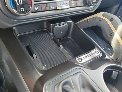Used 2025 Ford Bronco Badlands AWD/4WD image 22