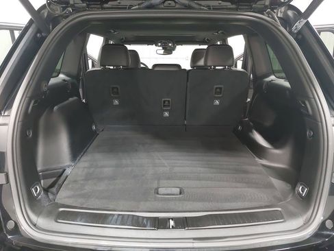 Used 2023 Jeep Grand Cherokee Altitude image 12