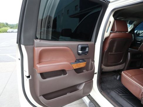 Used 2014 Chevrolet Silverado 1500 High Country w/ High Country Premium Package AWD/4WD image 17