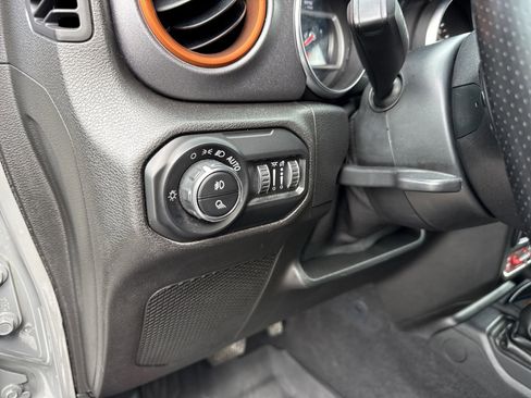 Used 2021 Jeep Gladiator Mojave image 15