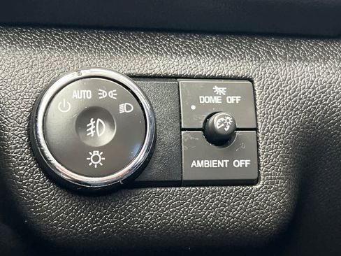 Used 2016 GMC Acadia SLT w/ Open Road Package AWD/4WD image 32
